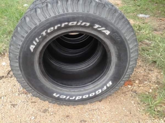 ขายยาง bf all 265/75/16 ปี13