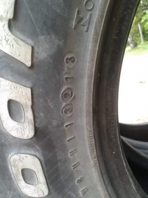 ขายยาง bf all 265/75/16 ปี13