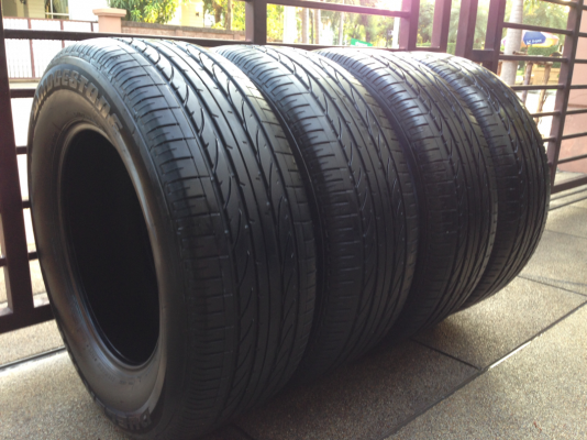 ยาง Bridgestone 275 60 18 กลางปี13 ดอกเต็ม ใช้ยาว ราคาไม่แพง