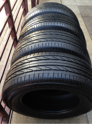 ยาง Bridgestone 275 60 18 กลางปี13 ดอกเต็ม ใช้ยาว ราคาไม่แพง