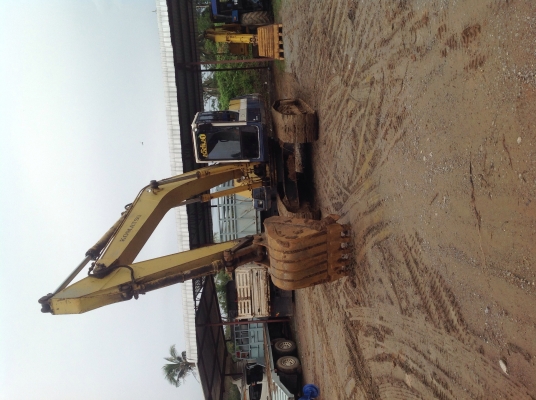 รถแบคโฮpc200-5 รถแบคโฮpc200-5