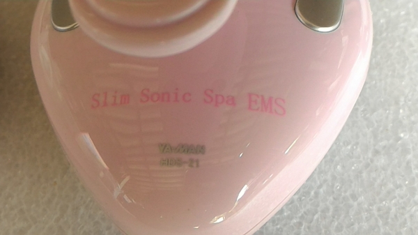 Slim Sonic Spa EMS  ยี่ห้อ YA-MAN  เป็นเครื่องช่วยดูแลผิวด้วยระบบอุลต้าโซนิค