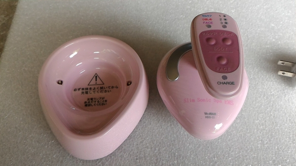 Slim Sonic Spa EMS  ยี่ห้อ YA-MAN  เป็นเครื่องช่วยดูแลผิวด้วยระบบอุลต้าโซนิค