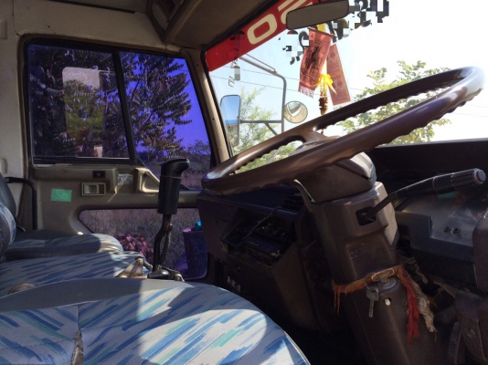 สิบล้อหัวลากFN527M-TGเครื่องM6ตาหวาน260แรงเทอร์โบอินเตอร์เกียร์อินตั้น