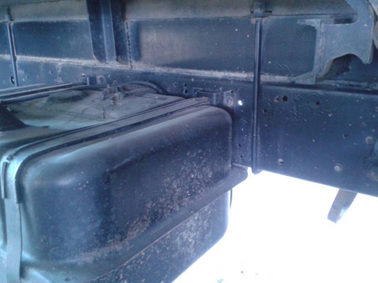 หกล้อ เครื่อง195 ตัวท้อป เครื่องดีคันซีสวย  เอกสารทะเบียนพร้อม ภายในสวย