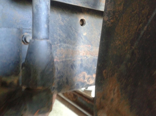 หกล้อ เครื่อง195 ตัวท้อป เครื่องดีคันซีสวย  เอกสารทะเบียนพร้อม ภายในสวย