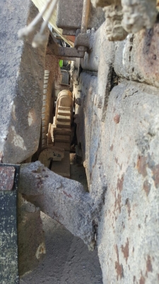 รถนิสสัน  10  ล้อ UD โม่ปูน CWM430 / 230 แรงม้า.  ( มีขาย 2 คัน. )     สนใจติดต่อ  081 - 6079515