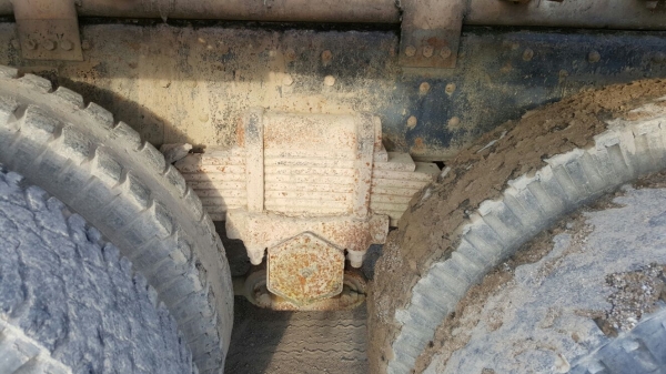 รถนิสสัน  10  ล้อ UD โม่ปูน CWM430 / 230 แรงม้า.  ( มีขาย 2 คัน. )     สนใจติดต่อ  081 - 6079515