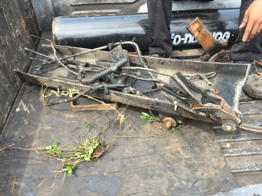 เล่มทะเบียนพร้อมคัสซียาว 1 เมตร.ปี53..6ล้อใหญ่260แรง ห้างแท้..PKD215EHRQ-00035