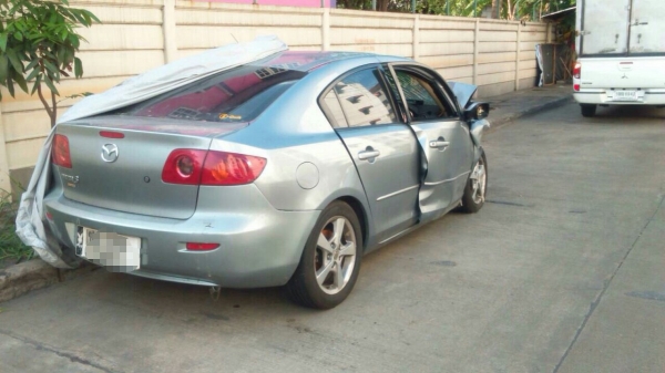 ซากมาสด้า3 เเยกขายอะไหลทุกอย่างทั้งคันมีหลายรุ่นเก๋งเเละกระบะ รับซื้อรถอุบัตเหตุทุกสภาพ