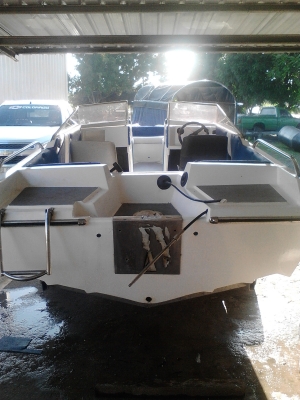 เรือ18ฟุตพร้อมเทลเล่อ