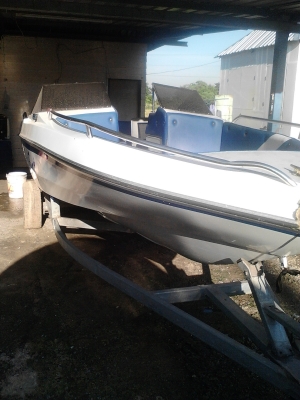 เรือ18ฟุตพร้อมเทลเล่อ