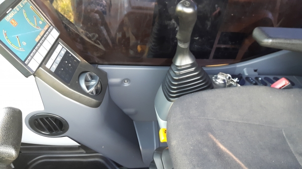 KOMATAU  PC200-8  รถ4000 ช.ม.ยังอยู่ในระยะประกัน7000ช.ม.