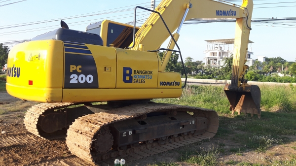 KOMATAU  PC200-8  รถ4000 ช.ม.ยังอยู่ในระยะประกัน7000ช.ม.