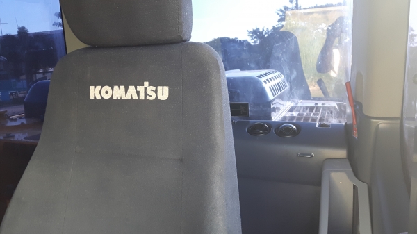 KOMATAU  PC200-8  รถ4000 ช.ม.ยังอยู่ในระยะประกัน7000ช.ม.