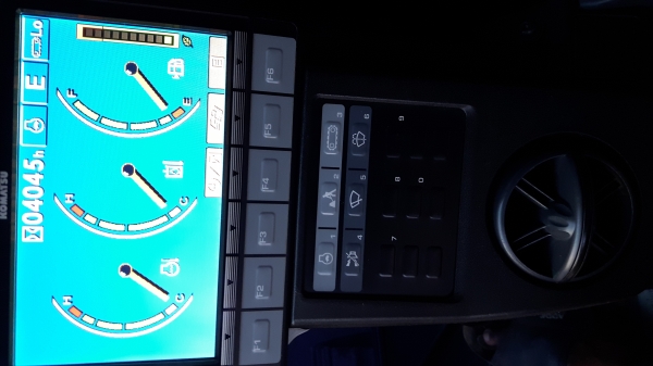 KOMATAU  PC200-8  รถ4000 ช.ม.ยังอยู่ในระยะประกัน7000ช.ม.