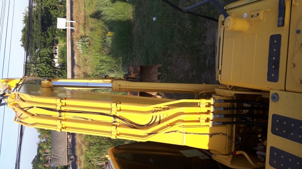 KOMATAU  PC200-8  รถ4000 ช.ม.ยังอยู่ในระยะประกัน7000ช.ม.