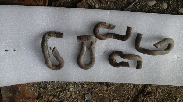 ขายเหมาตัวหนอนรัดแบบเหล็ก 450 มี96ตัว