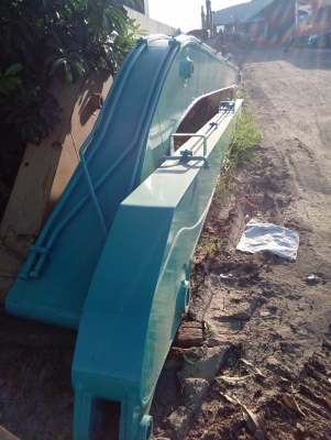 บูมยาว200สภาพสวยพร้อมใช่งานสนใจสอบถามได้ที่เจ๊อ้อยเเมค์โคร0818021463-0922607245