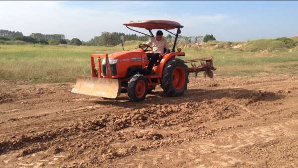 รถไถ KUBOTA L3608 (ราคา278,000บาท) มีภาพวีดีโอ สภาพพร้อมใช้งานรถสวยสภาพเดิมๆ พร้อมอุปกรณ์ 2 รายการ ผ รถไถ KUBOTA L3608 (ราคา278,000บาท) มีภาพวีดีโอ สภาพพร้อมใช้งานรถสวยสภาพเดิมๆ พร้อมอุปกรณ์ 2 รายการ ผ
