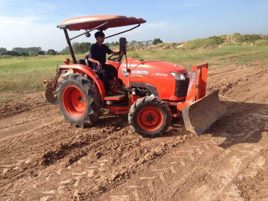 รถไถ KUBOTA L3608 (ราคา278,000บาท) มีภาพวีดีโอ สภาพพร้อมใช้งานรถสวยสภาพเดิมๆ พร้อมอุปกรณ์ 2 รายการ ผ