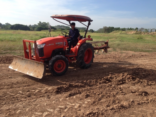 รถไถ KUBOTA L3608 (ราคา278,000บาท) มีภาพวีดีโอ สภาพพร้อมใช้งานรถสวยสภาพเดิมๆ พร้อมอุปกรณ์ 2 รายการ ผ