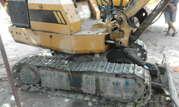KOMATSU 10-3 พร้อมสาลี่ลาก -ขาย1แสน KOMATSU 10-3 พร้อมสาลี่ลาก -ขาย1แสน
