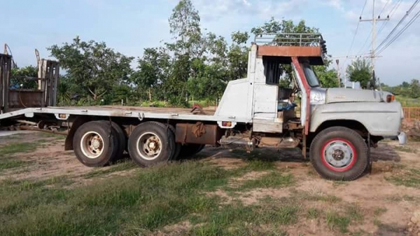 ขาย350000บาทรถเทเลอร์10ล้อเครื่อง180แรง2เพลาใหญ่ เอกสารพร้อมโอน