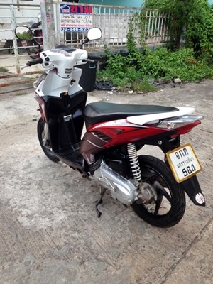 คลิกไอ ไมล์ขาว ตัวท๊อป ปลายปี 54 คลิกไอ ไมล์ขาว ตัวท๊อป ปลายปี 54