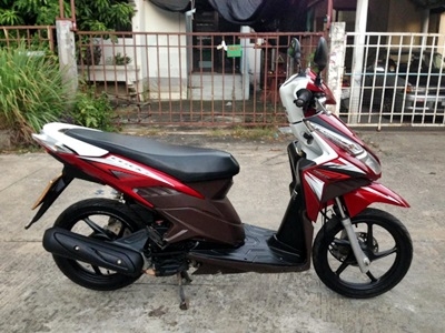 คลิกไอ ไมล์ขาว ตัวท๊อป ปลายปี 54 คลิกไอ ไมล์ขาว ตัวท๊อป ปลายปี 54