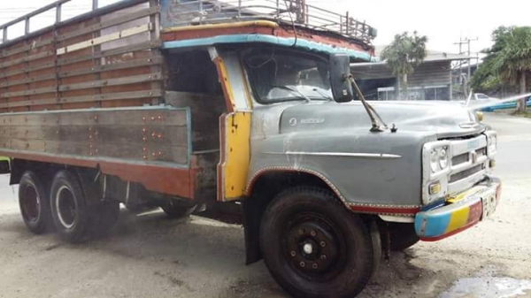 รถสิบหัวยาว isuzu เครื่อง 6BD1 ปั้มลม ช่วงล่างเดิมๆ รถพร้อมใช้งาน เล่มทะเบียนชุดโอนครบ เครื่องดีไม่มีไอ คันชีสวย หัวสวย กะบะแข็งแรง รถสิบหัวยาว isuzu เครื่อง 6BD1 ปั้มลม ช่วงล่างเดิมๆ รถพร้อมใช้งาน เล่มทะเบียนชุดโอนครบ เครื่องดีไม่มีไอ คันชีสวย หัวสวย กะบะแข็งแรง