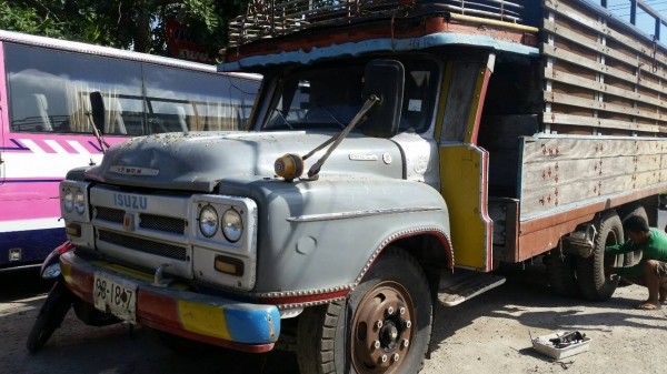 รถสิบหัวยาว isuzu เครื่อง 6BD1 ปั้มลม ช่วงล่างเดิมๆ รถพร้อมใช้งาน เล่มทะเบียนชุดโอนครบ เครื่องดีไม่มีไอ คันชีสวย หัวสวย กะบะแข็งแรง รถสิบหัวยาว isuzu เครื่อง 6BD1 ปั้มลม ช่วงล่างเดิมๆ รถพร้อมใช้งาน เล่มทะเบียนชุดโอนครบ เครื่องดีไม่มีไอ คันชีสวย หัวสวย กะบะแข็งแรง