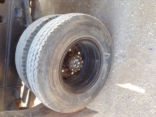 รถบรรทุกหกล้อ เครื่อง DQ100.  Km500.  Hino