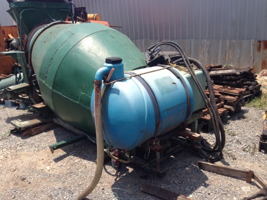 โม่ขนาด 2คิว เก่านอกครบชุด ซื้อมาไม่ใด้ใช้ ขายราคาต่อรองใด้