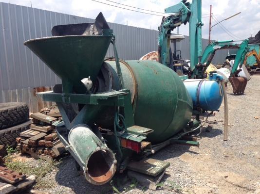 โม่ขนาด 2คิว เก่านอกครบชุด ซื้อมาไม่ใด้ใช้ ขายราคาต่อรองใด้