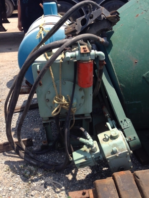 โม่ขนาด 2คิว เก่านอกครบชุด ซื้อมาไม่ใด้ใช้ ขายราคาต่อรองใด้