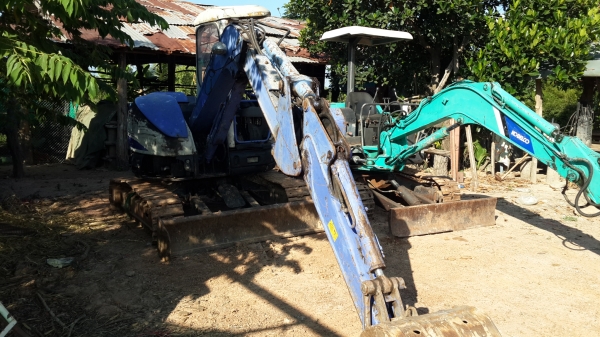 ขายด่วน kobelco 032 และ Mitsubishi MM40SR-3