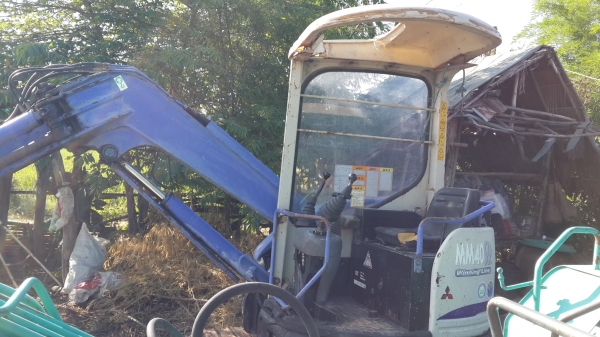 ขายด่วน kobelco 032 และ Mitsubishi MM40SR-3