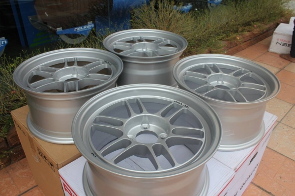 ล้อ RPF-1 ขอบ15X7.5 4H100 วงละ 2,750 บาท