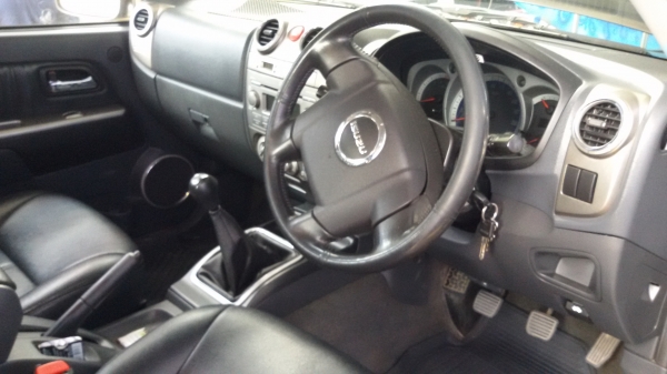 ขายรถกะบะ. 4ประตู. รถมือเดียวออกป้ายแดงมาเดิมๆห้นา หลัง เดิมหน้าใช้มากเลย