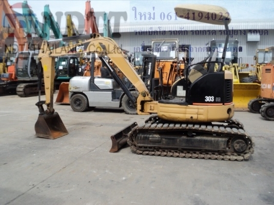 รถขุดเล็ก Cat 303CR #2643 รถนำเข้ามาจากญี่ปุ่น ตอนนี้จอดที่นิคมบางปะอิน อยุธยา ติดต่อ ใหม่ 061-4194022 รถขุดเล็ก Cat 303CR #2643 รถนำเข้ามาจากญี่ปุ่น ตอนนี้จอดที่นิคมบางปะอิน อยุธยา ติดต่อ ใหม่ 061-4194022