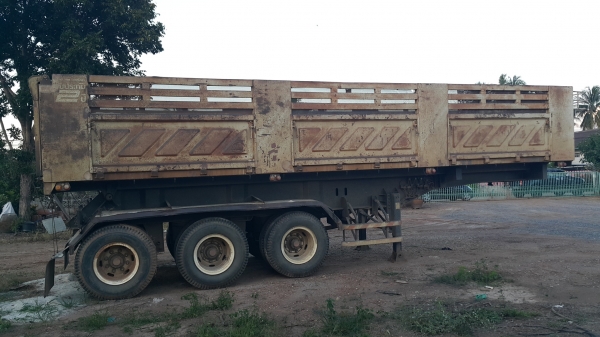 ขายหางเซมิดั้ม 3 เพลา อู่.สามมิตร ปี.51 ปรายปี ยาว.9.00 ม. สวยครับราคา.550000 สนใจโทรจองด่วน