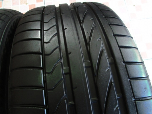 ขายยาง BRIDGESTONE RE050A 245-40-18 ปี3713 ดอกเต็ม (1คู่)