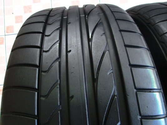 ขายยาง BRIDGESTONE RE050A 245-40-18 ปี3713 ดอกเต็ม (1คู่)