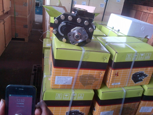 ขายกระบอกดั้ม 6 ตัน ราคา 27000 ครบชุด โทร 0906208746