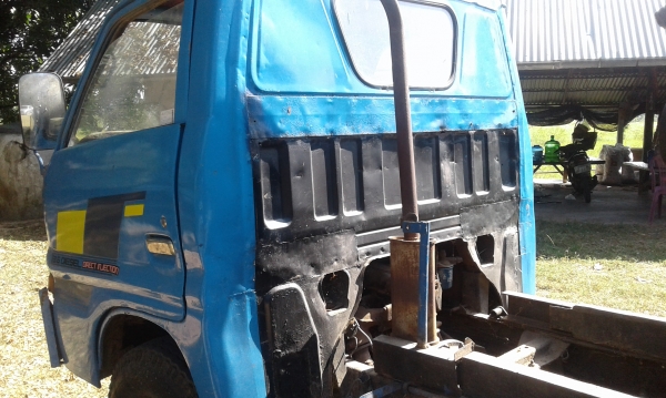 หกล้อ อีซูซุ TL85 ช่วงสั้น ตู้นวดข้าวเกษตรพัฒนา5ฟุต พร้อมใช้ เล่มทะเบียนชุดโอนมีครบ