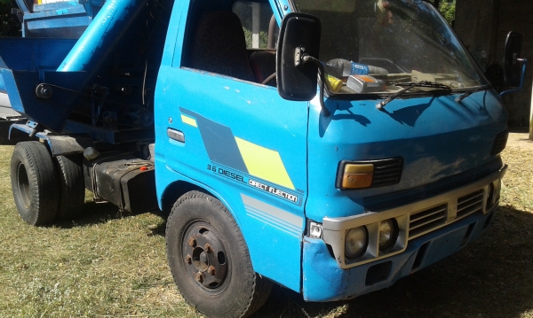 หกล้อ อีซูซุ TL85 ช่วงสั้น ตู้นวดข้าวเกษตรพัฒนา5ฟุต พร้อมใช้ เล่มทะเบียนชุดโอนมีครบ