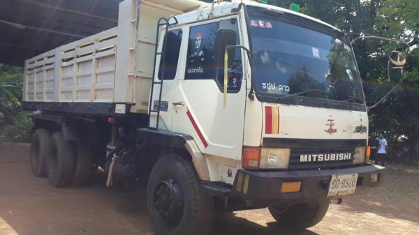 ขายดั้ม2เพลา FN527M-TD เครื่อง195แรง เบรกใหญ่ โลฮาย10สปีด สภาพพร้อมใช้งาน เอกสารพร้อมโอน สนใจโทร 090-8588220คุณนะ 093-3258446คุณบิว หรือเข้าดูสินค้าอื่นๆได้ที่ www.truck.in.th/498 หรือเพจFacebook ณรงค์ ซื้อขายรถมือสอง (เว็บไซต์ส่วนตัว) หรือFacebook ตลาดรถ