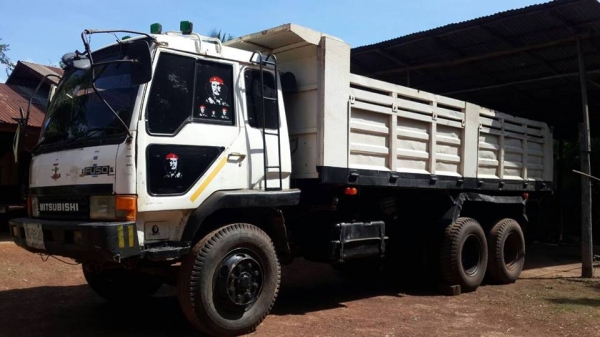 ขายดั้ม2เพลา FN527M-TD เครื่อง195แรง เบรกใหญ่ โลฮาย10สปีด สภาพพร้อมใช้งาน เอกสารพร้อมโอน สนใจโทร 090-8588220คุณนะ 093-3258446คุณบิว หรือเข้าดูสินค้าอื่นๆได้ที่ www.truck.in.th/498 หรือเพจFacebook ณรงค์ ซื้อขายรถมือสอง (เว็บไซต์ส่วนตัว) หรือFacebook ตลาดรถ