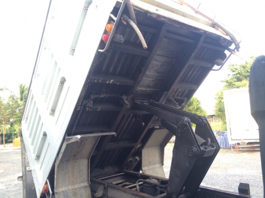 ขาย 6 ล้อ อีซูซุ NLR ดัมพ์สแตนเลส 130 แรง ยาว 3.2 ม. ปี 2012 สภาพสวยจัด เครื่องดี สนใจติดต่อ 081-9420141 , 081-5715326 ขาย 6 ล้อ อีซูซุ NLR ดัมพ์สแตนเลส 130 แรง ยาว 3.2 ม. ปี 2012 สภาพสวยจัด เครื่องดี สนใจติดต่อ 081-9420141 , 081-5715326